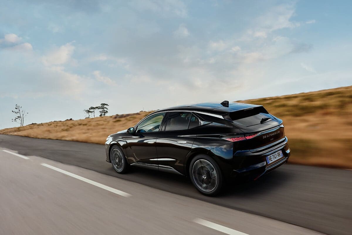 DS N4 exterior 45