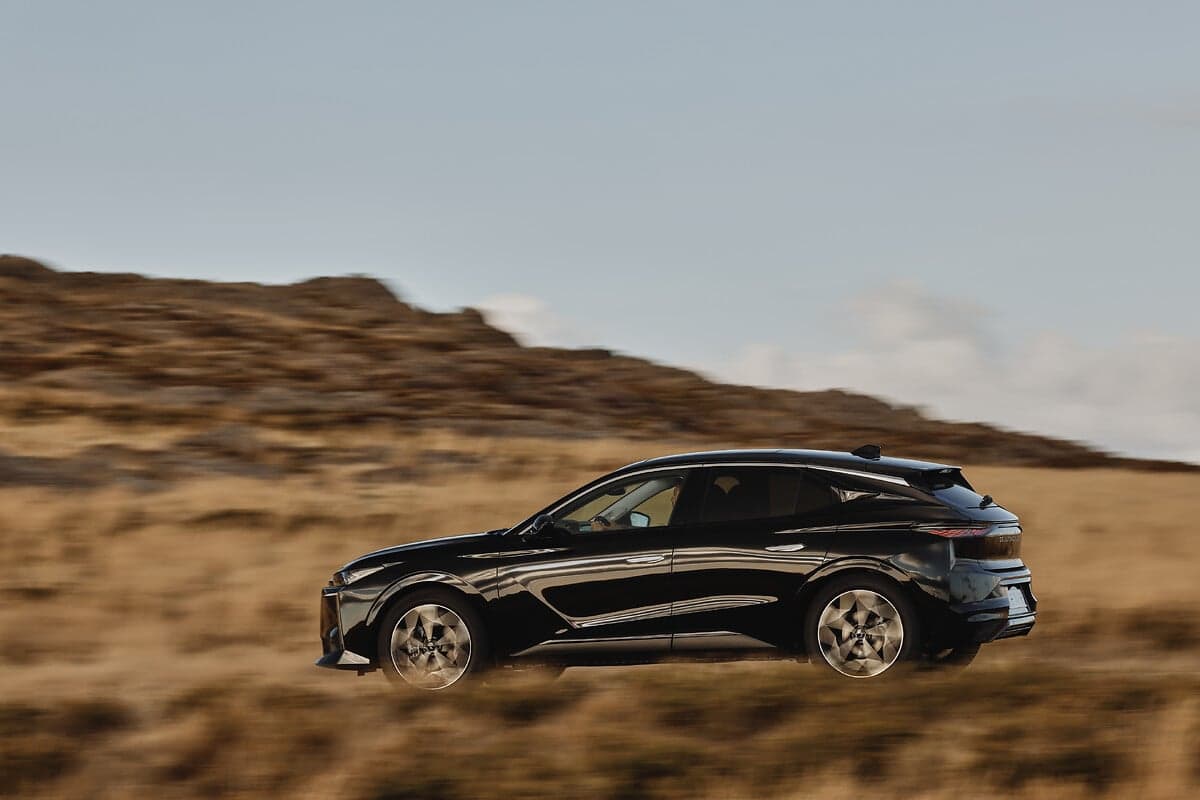 DS N4 exterior 50