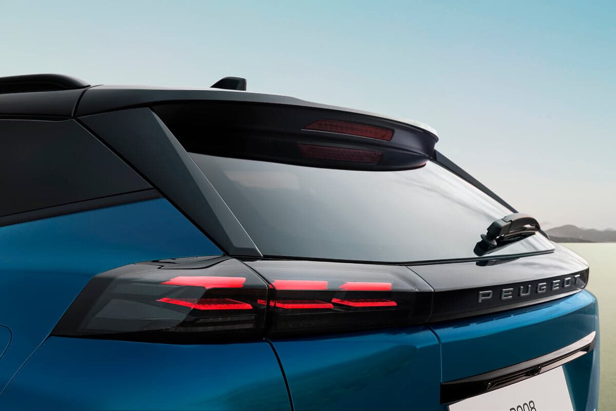 Peugeot 2008 exterior 4