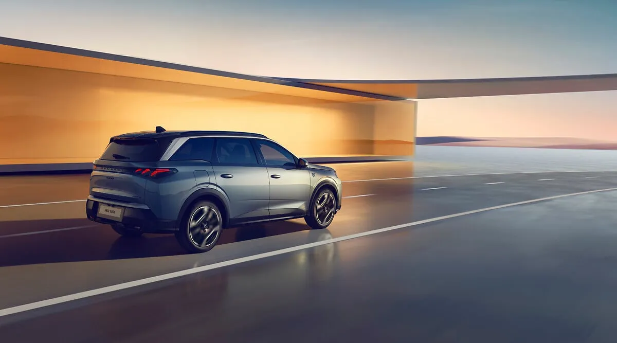 Peugeot 5008 exterior 6