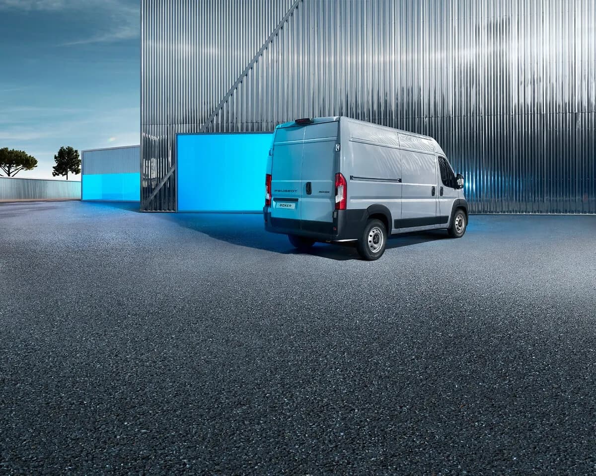 Peugeot Boxer exterior 10