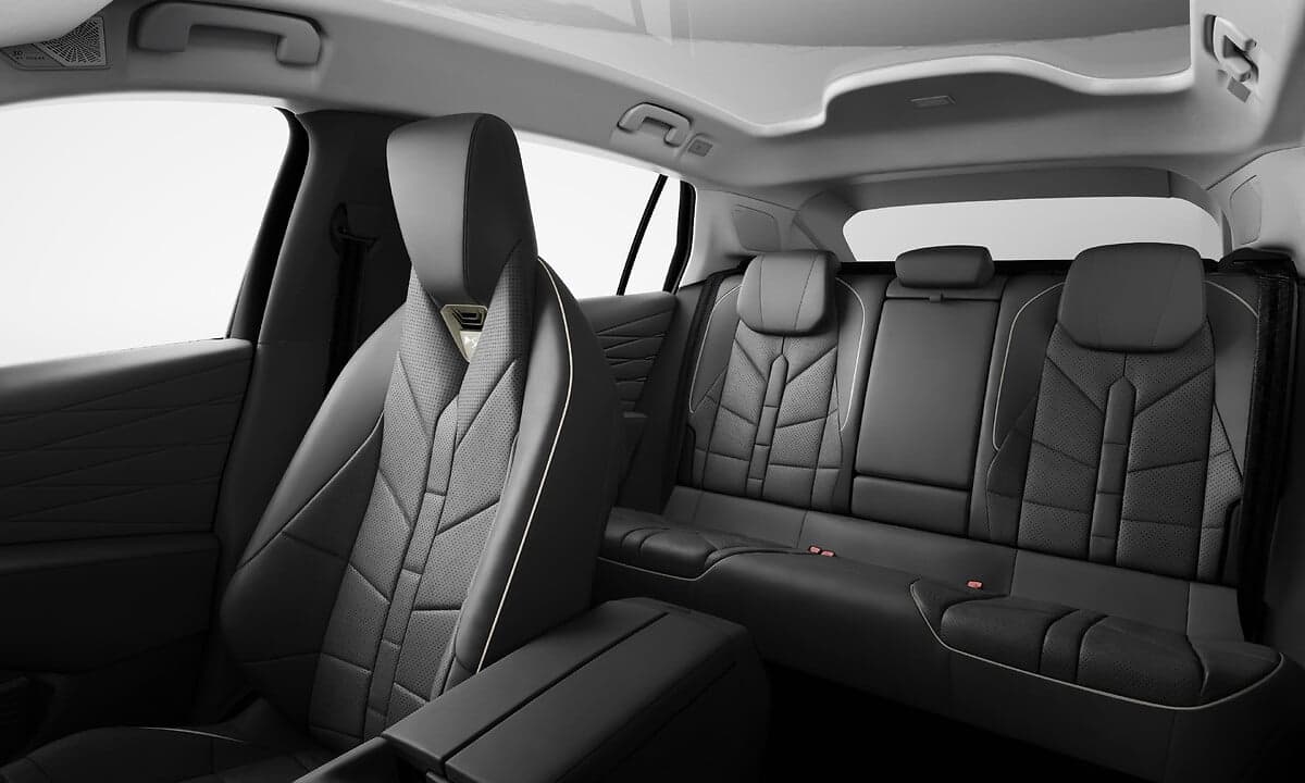DS 7 exterior 24